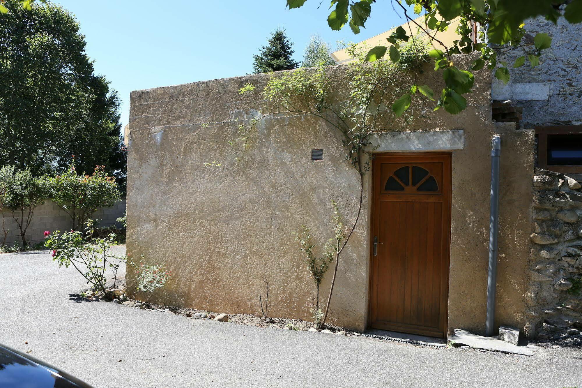 克罗西尔住宿加早餐旅馆 La Barthe-de-Neste 外观 照片
